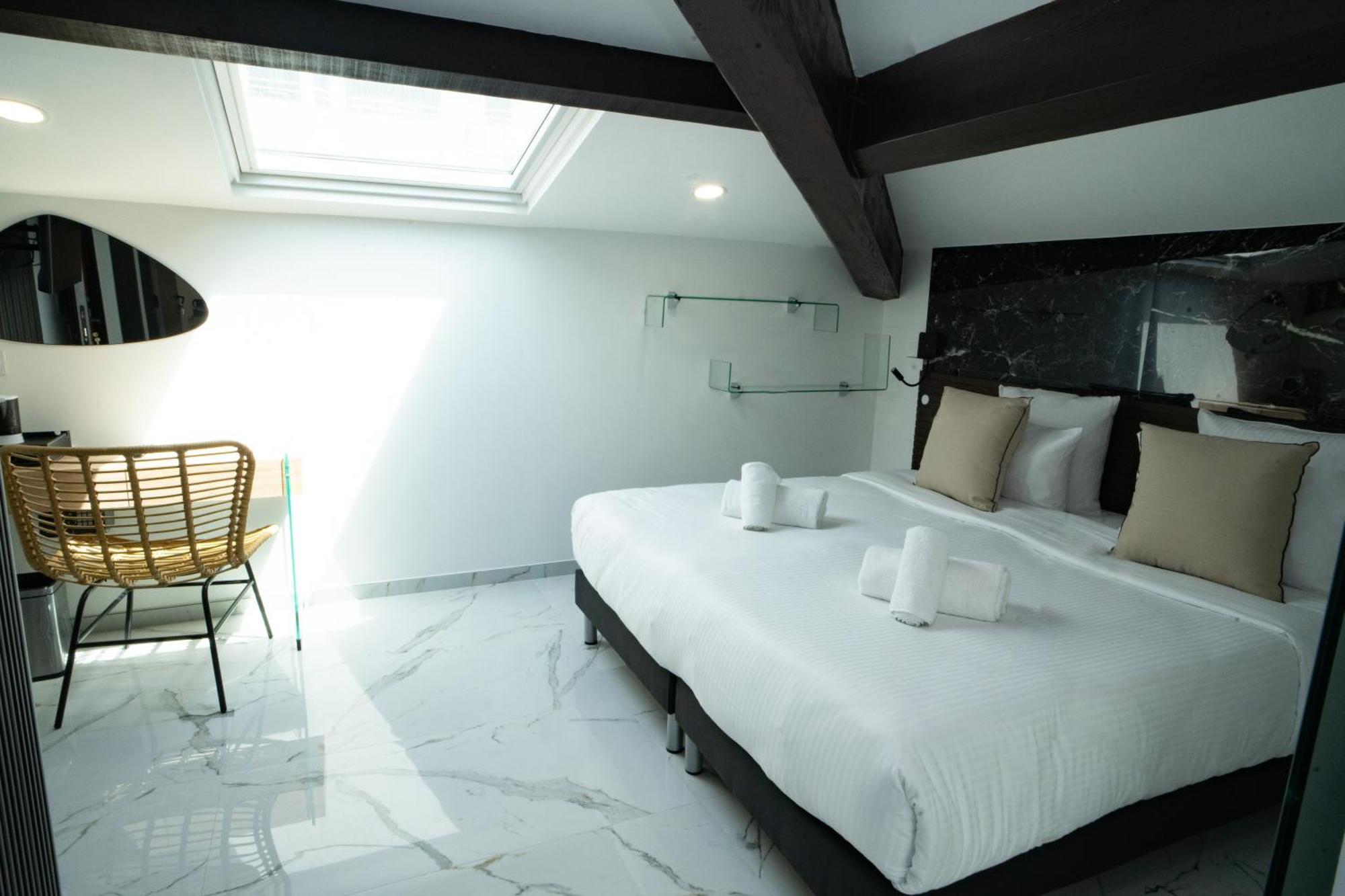 La Ora Hotell *
