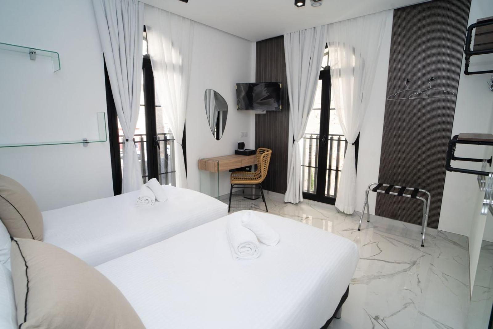 La Ora Hotell *